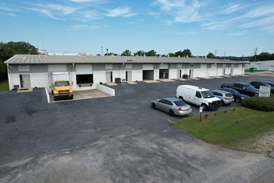 More Photos Of 111 Northway Rd, Columbia Warehouse For Lease