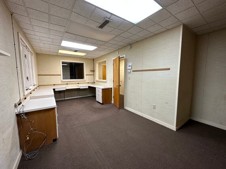 More Photos Of 2630 E Chestnut Ave, Vineland Medical For Sale