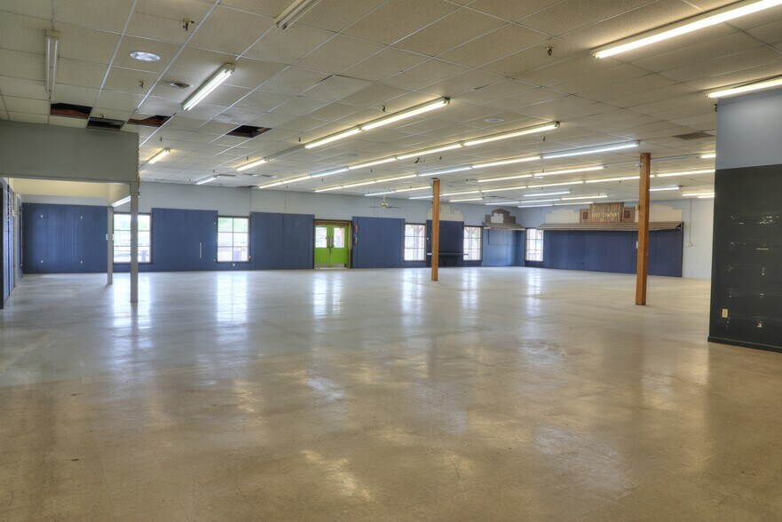 More Photos Of 520 Granite Ave, Fredericksburg Freestanding For Sale