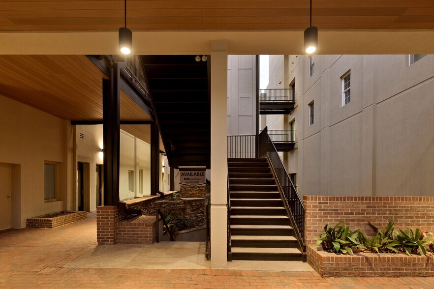 More Photos Of 233 N Main St, Greenville Apartments For Lease