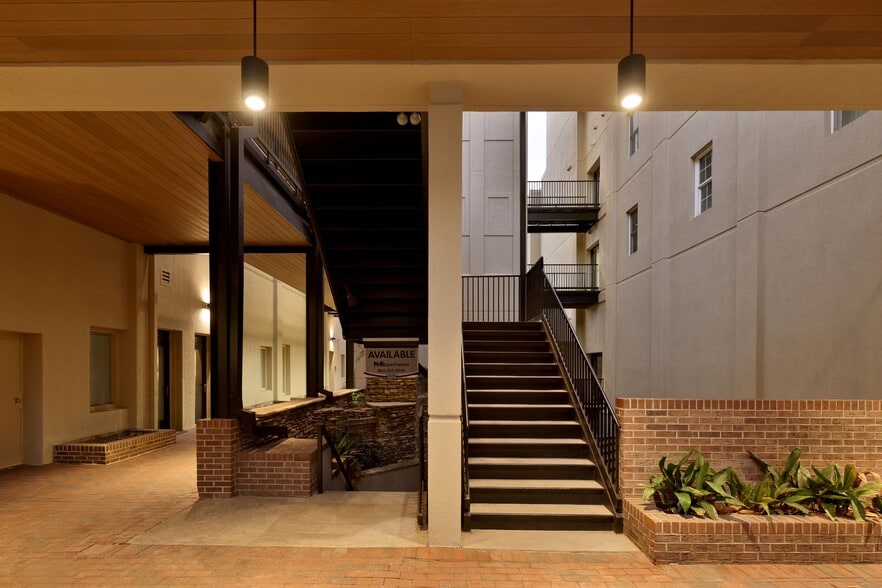 More Photos Of 233 N Main St, Greenville Apartments For Sale