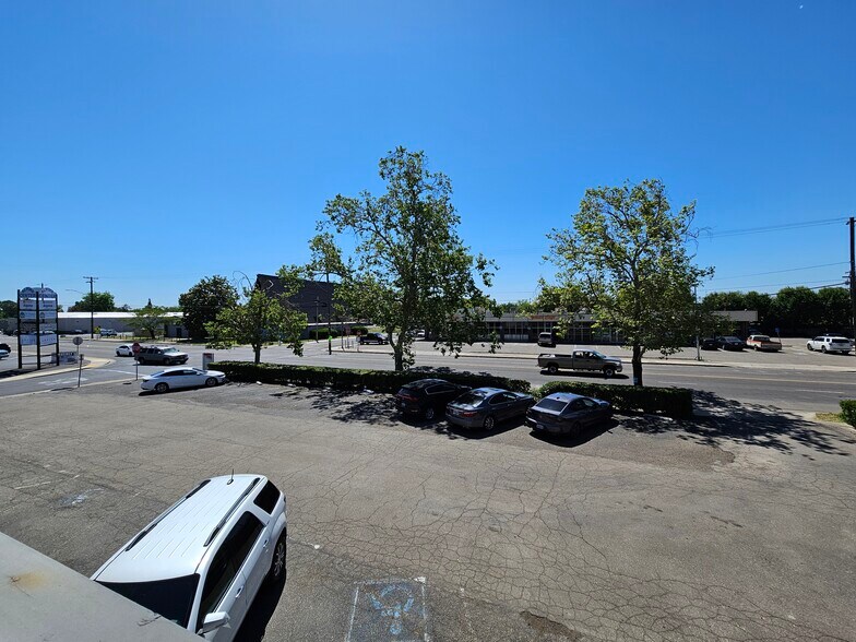 More Photos Of 2309 W Alpine Ave, Stockton Office For Lease