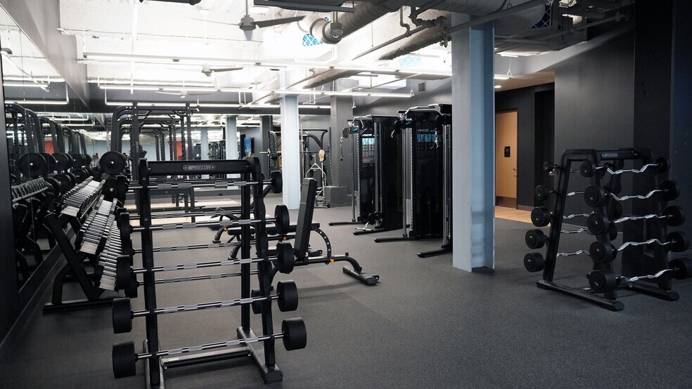 More Photos Of 101 E 2nd St, Tulsa Office For Lease