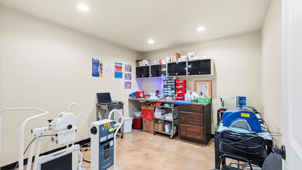More Photos Of 9050 FM 78 Rd, Converse Medical For Sale