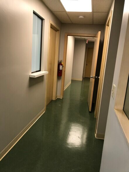 More Photos Of 4520 Oberlin Ave, Lorain Medical For Sale