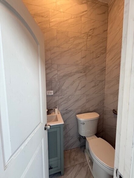 More Photos Of 4435 S Santa Fe Ave, Vernon Distribution For Sale