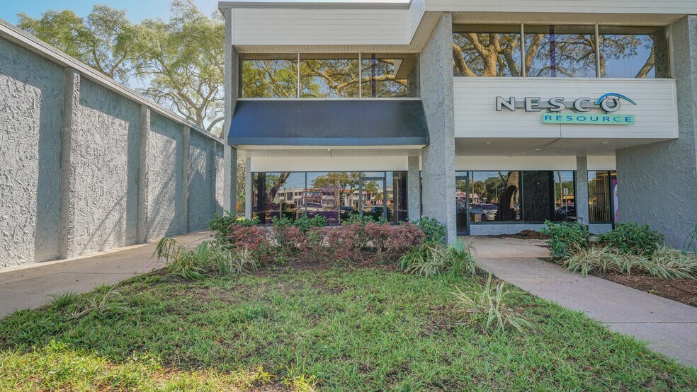 More Photos Of 10915-11009 N 56th St, Tampa Storefront Retail Office For Lease