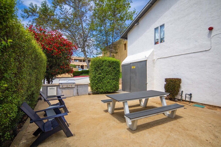 More Photos Of 725 Alturas Ln, Fallbrook Apartments For Sale
