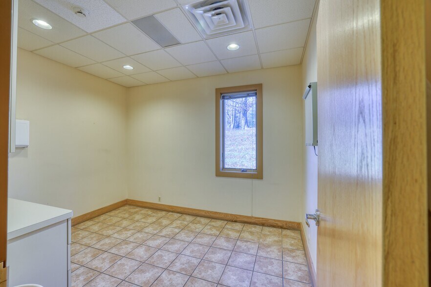 More Photos Of 14 Harris Bushville Rd, Monticello Medical For Sale
