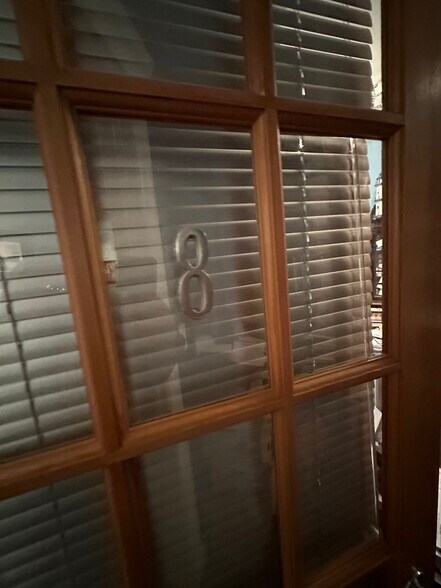 More Photos Of 4 Dearfield Dr, Greenwich Medical For Lease