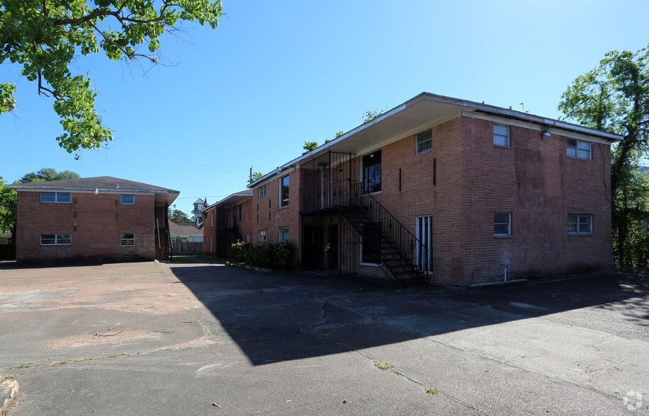 More Photos Of 2305 Southmore Blvd, Houston Apartments For Lease