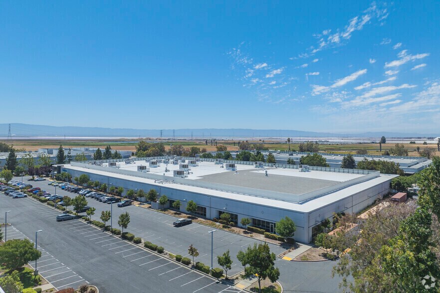 More Photos Of 39611 Eureka Dr, Newark Unknown For Lease