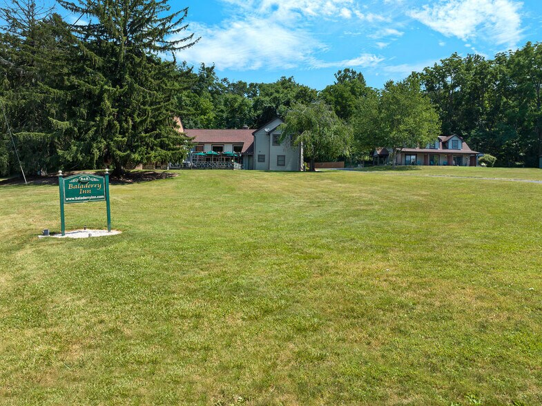 More Photos Of 40 Hospital Rd, Gettysburg Hotel For Sale