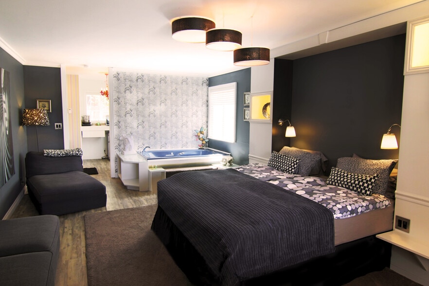 More Photos Of 41095 W Big Bear Blvd, Big Bear Lake Hotel For Sale