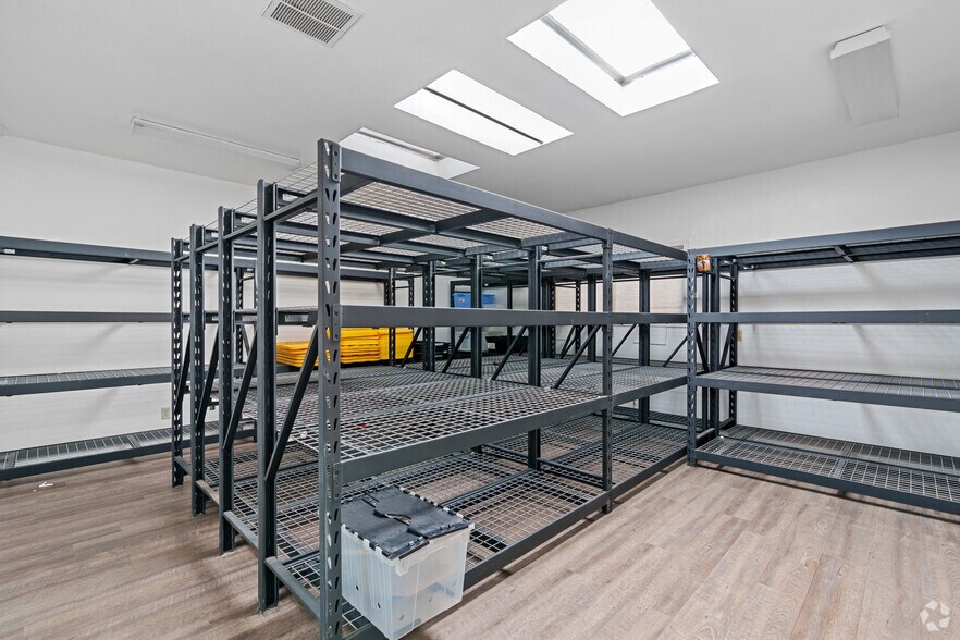 More Photos Of 460-464 9th St, San Francisco Loft Creative Space For Sale