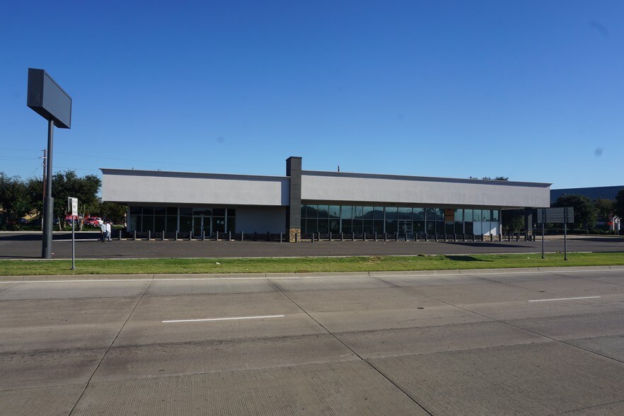 More Photos Of 10240-10242 N Walton Walker Blvd, Dallas Freestanding For Lease