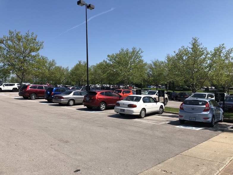 More Photos Of 101 Yorkshire Blvd, Lexington Medical For Lease