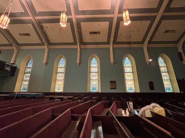 More Photos Of 401 S 42nd St, Philadelphia Religious Facility For Sale