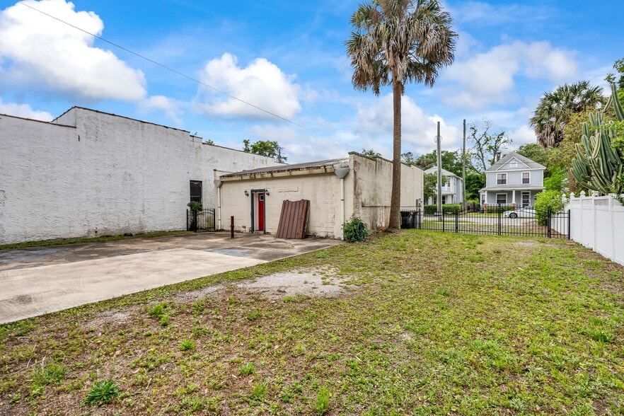 More Photos Of 1425 Walnut St, Jacksonville Freestanding For Sale