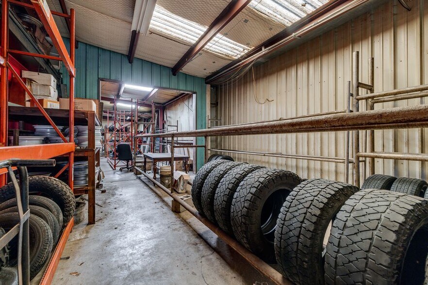 More Photos Of 1914 Cypress St, West Monroe Service For Sale