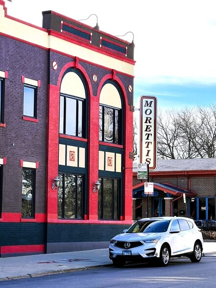 More Photos Of 6728-6730 N Northwest Hwy, Chicago Restaurant For Sale