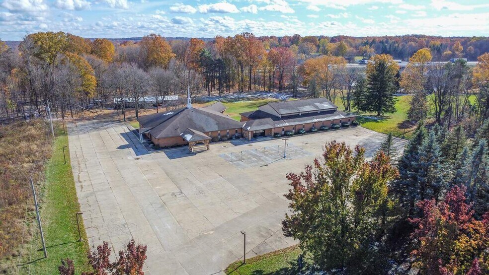 Primary Photo Of 771 Dunbar Rd, Tallmadge Specialty For Lease