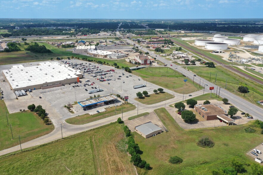 More Photos Of 193 Schmidt Rd, Sealy Freestanding For Sale