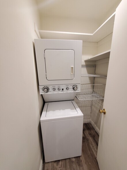 More Photos Of 1424 Greenfield Ave, Los Angeles Apartments For Sale