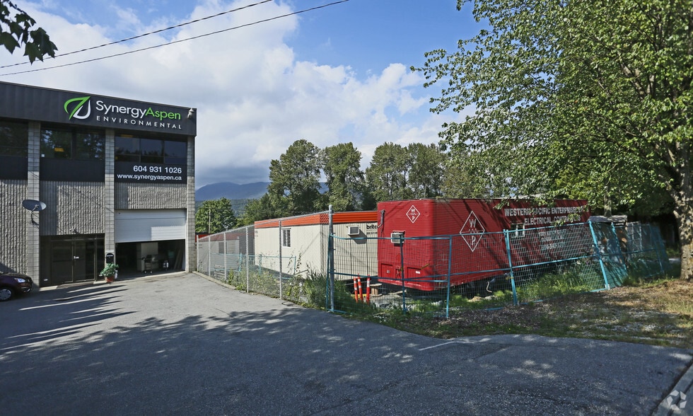 More Photos Of 2328 Clarke St, Port Moody Service For Lease