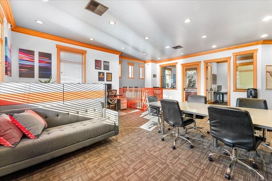More Photos Of 817 Ohare Pky, Medford Loft Creative Space For Sale