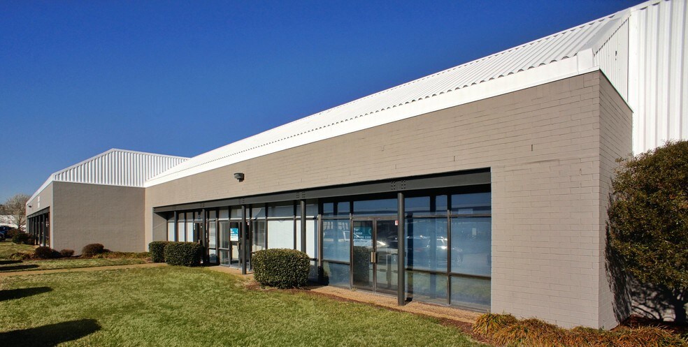 More Photos Of 1244 Executive Blvd, Chesapeake Flex For Sale