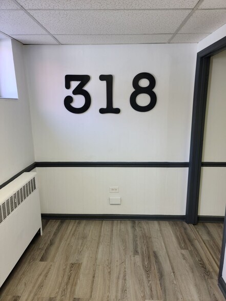 More Photos Of 318 S South St, Gastonia Office For Lease