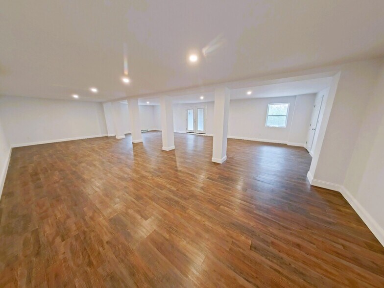 More Photos Of 14860 Lebanon Rd, Old Hickory General Retail For Sale