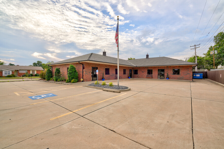 Primary Photo Of 3636 NW 63rd St, Oklahoma City Medical For Lease