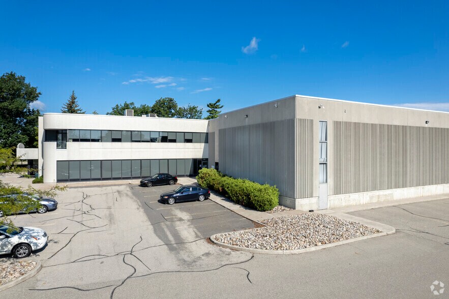 More Photos Of 2525 Meadowvale Blvd, Mississauga Warehouse For Lease