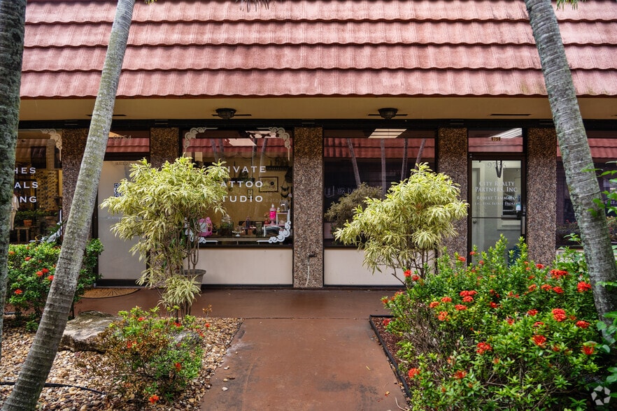 More Photos Of , Coral Springs General Retail For Sale
