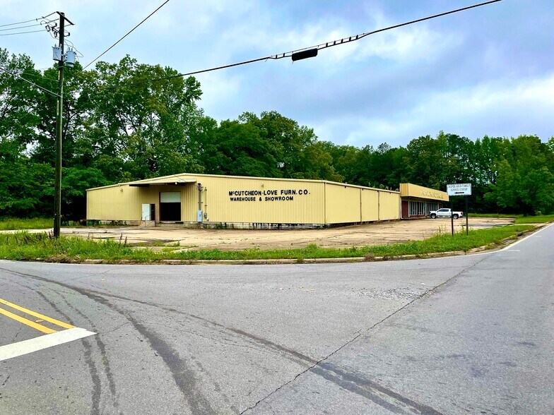 Primary Photo Of 1310 Elliott Blvd, Jasper Showroom For Sale