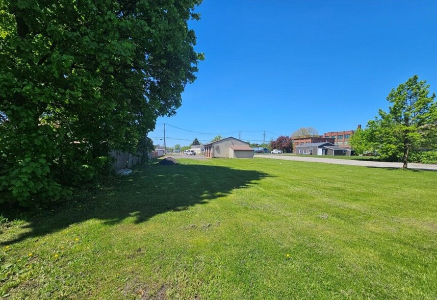 More Photos Of 97 East Ave, Newark General Retail For Sale