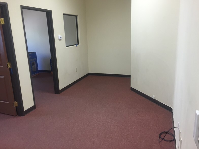 More Photos Of 8678 W Spring Mountain Rd, Las Vegas Medical For Sale