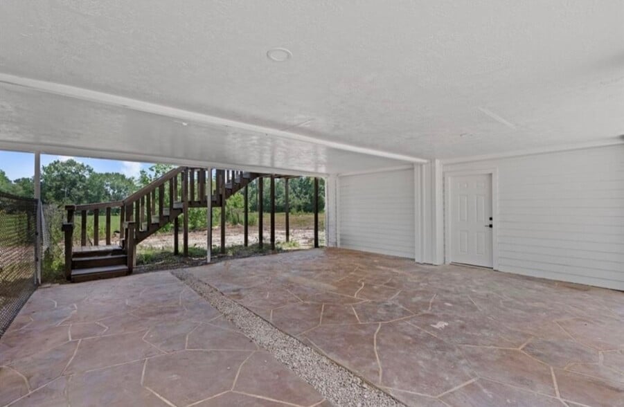 More Photos Of 12019 Beth Ln, Magnolia Light Distribution For Sale