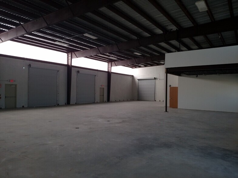 More Photos Of 850 Lawrence Rd, League City Unknown For Lease