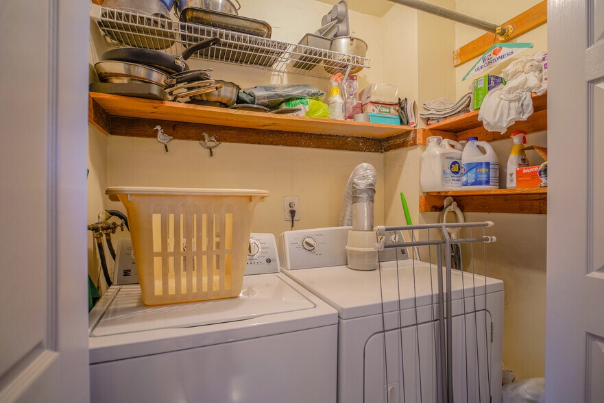 More Photos Of 610 S Cedar Ln, Upper Darby Office Residential For Sale