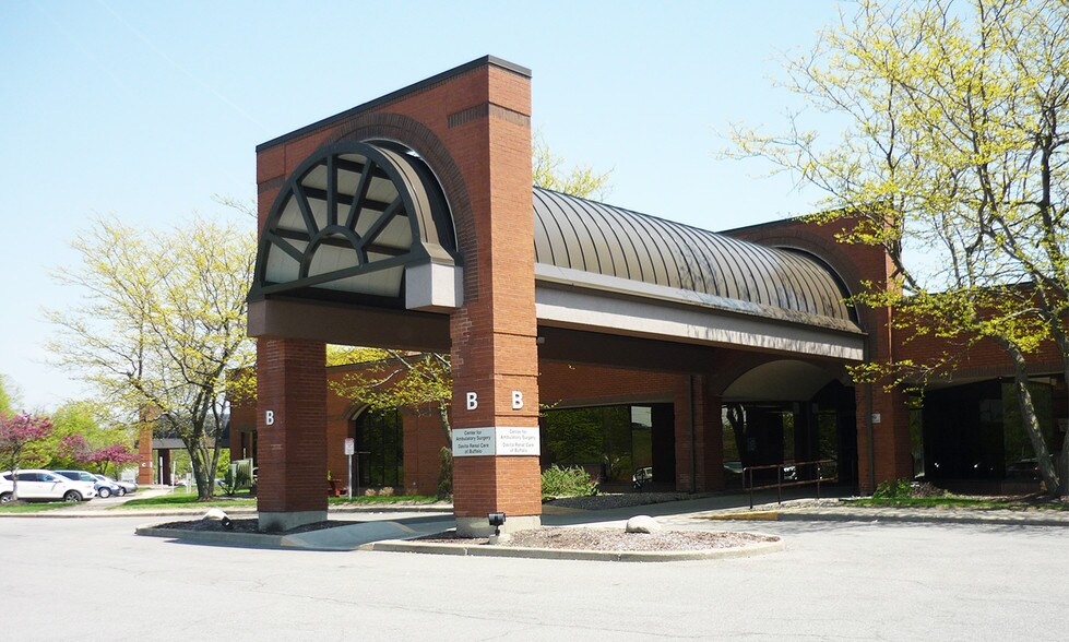 More Photos Of 550 Orchard Park Rd, West Seneca Medical For Lease