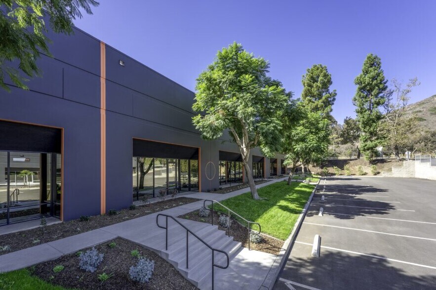 More Photos Of 5965 Santa Fe St, San Diego Unknown For Lease