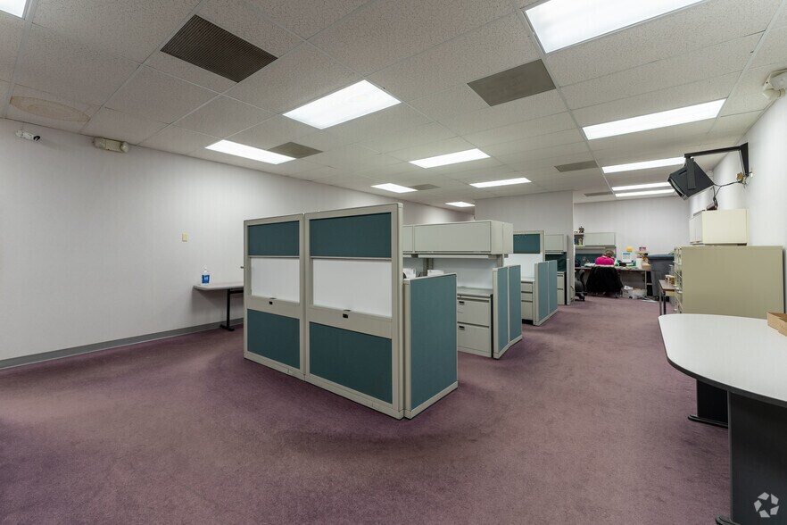 More Photos Of 1 Corporate Dr, Swansea Daycare Center For Sale