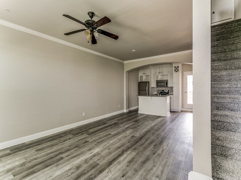 More Photos Of 391-347 E Main St, Lewisville Apartments For Sale