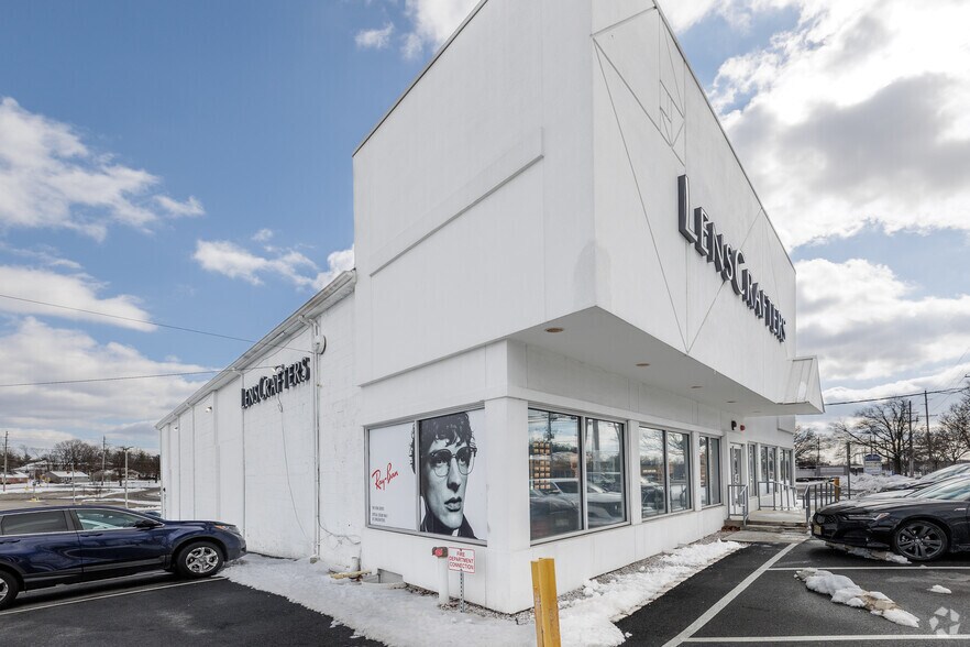 More Photos Of 712 N State Rt 17, Paramus Freestanding For Sale