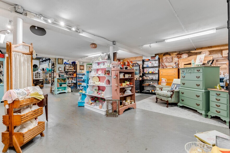 More Photos Of 114 S Woodland Blvd, Deland Storefront For Sale