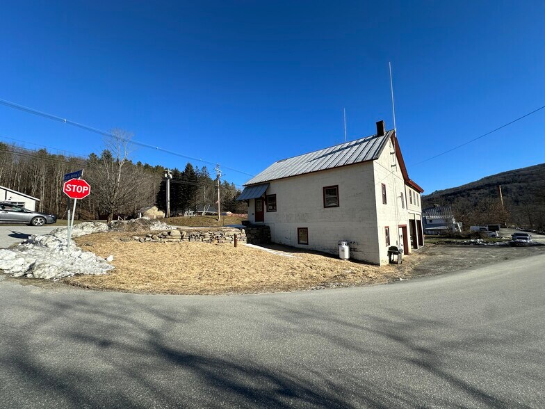 More Photos Of 7392 US-4, Woodstock Police Fire Station For Sale