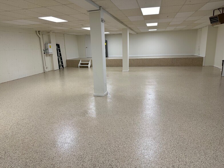 More Photos Of 87 Taylor Ave, Norwalk Office For Lease